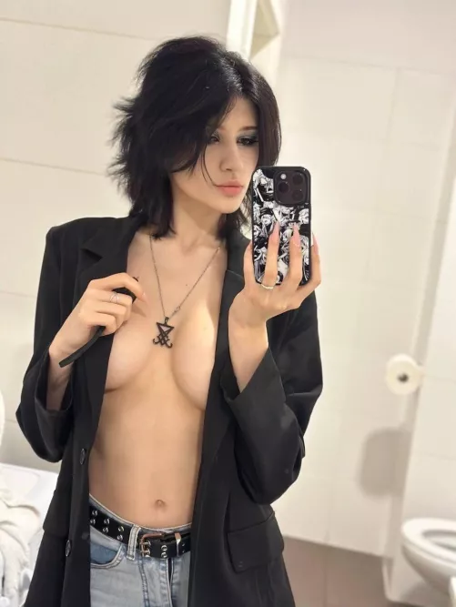 My hot photo in the mirror for you