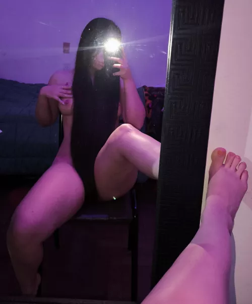 My long hair doing its job 🩷🫣.