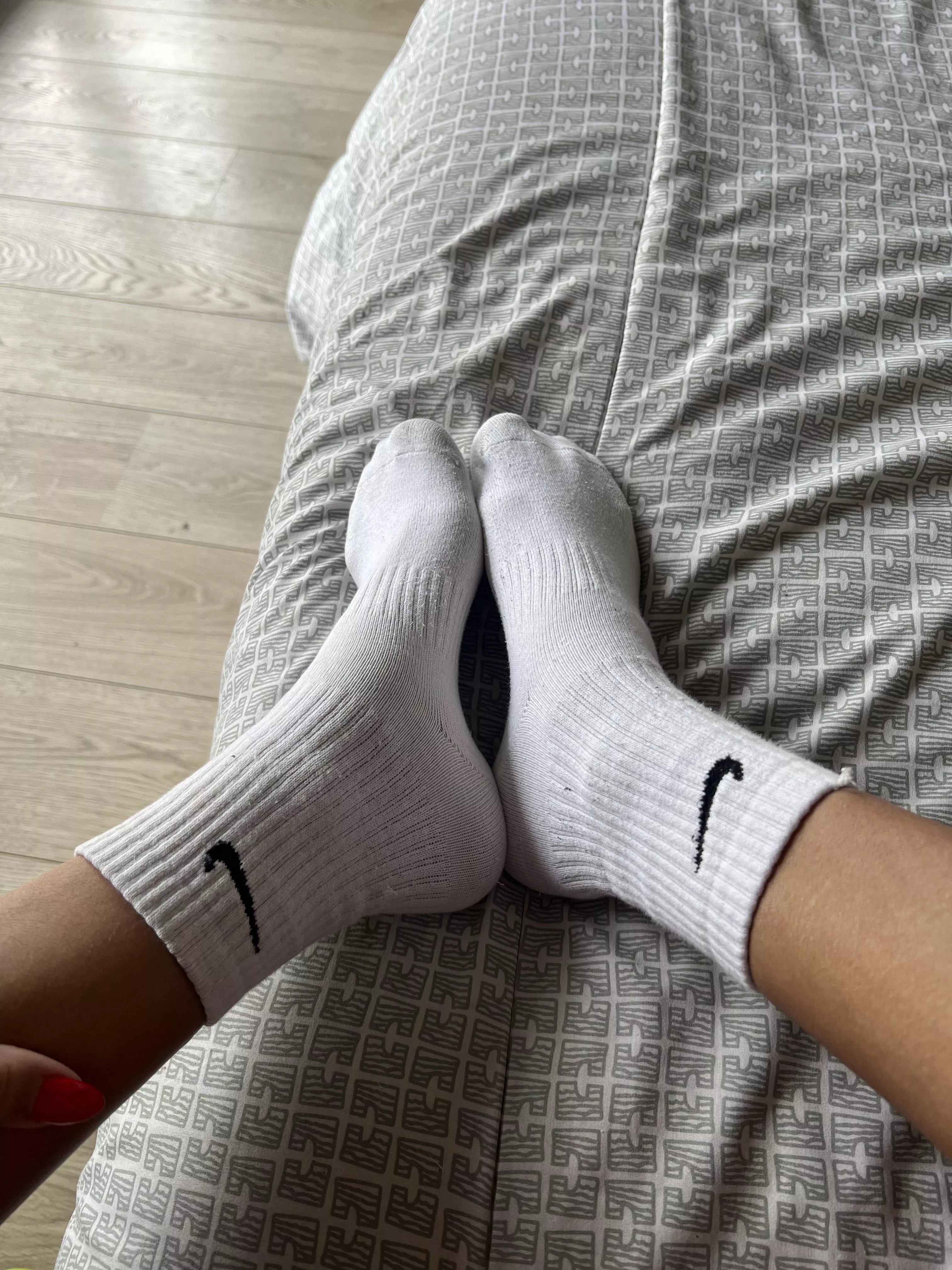 my socks are so white and clean 💗