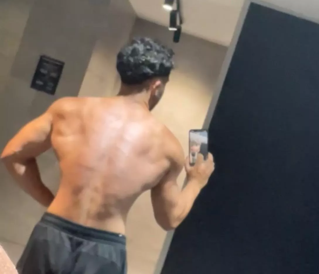 Not the only kind of back shots I like ;) 19M