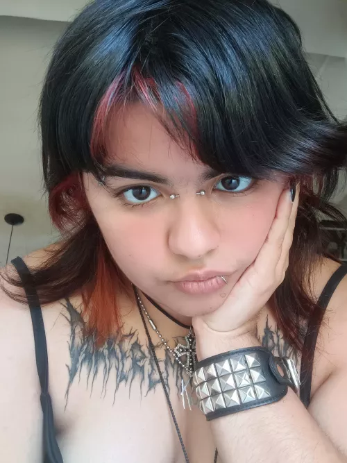 nothing gets me hotter than money. get to sending