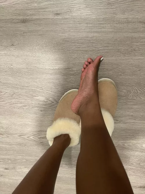 Pink soles fitting nicely in fluffy slides