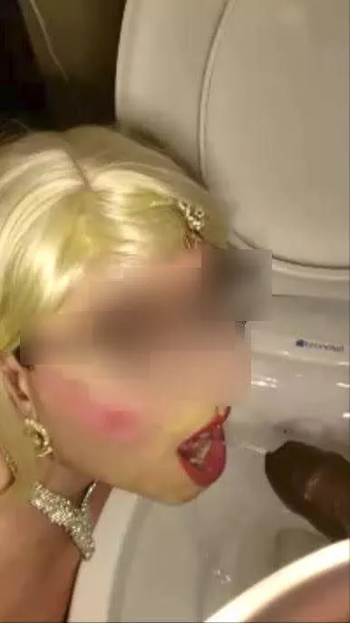 Piss drinking slut in Toronto Canada