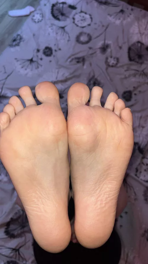 POV: You are watching me from my ceiling {OC}