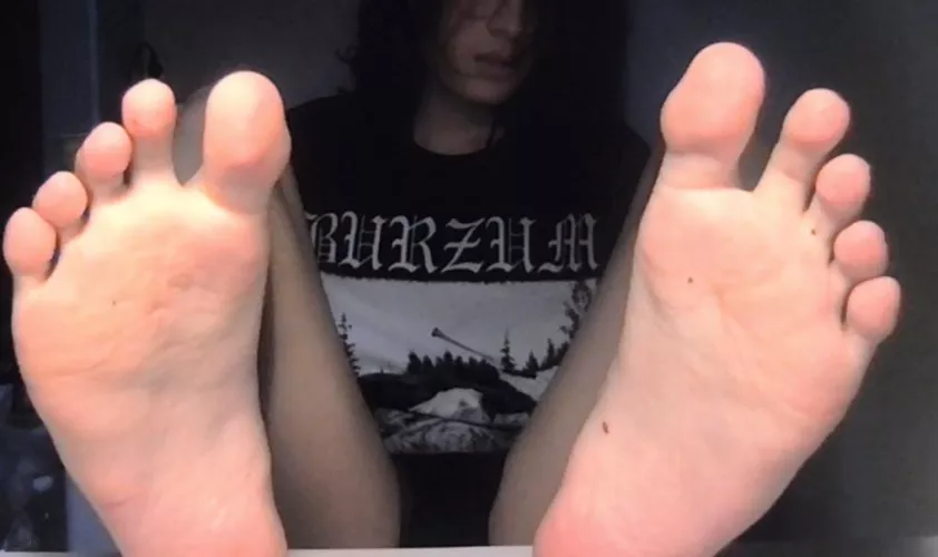 POV: you're about to be smothered 