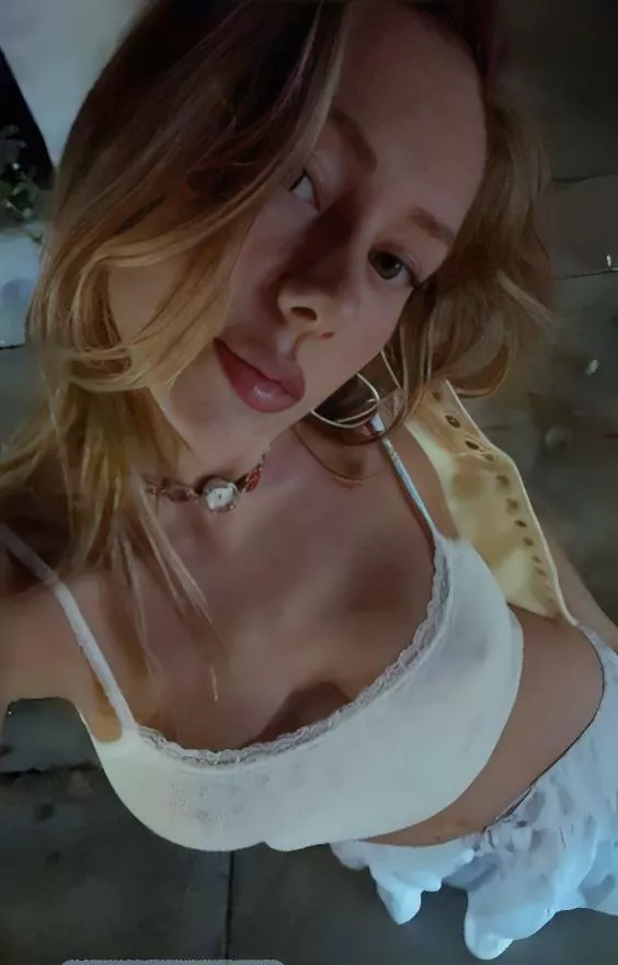 Pretty selfie from LA | IG Ajgust 2024