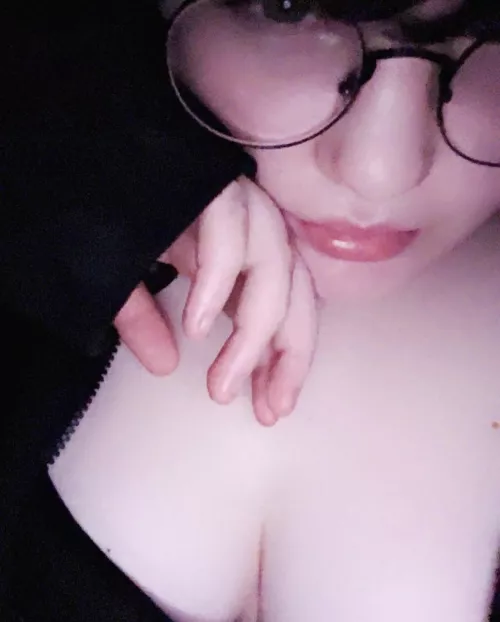 puppy girl wanting a master 🐶