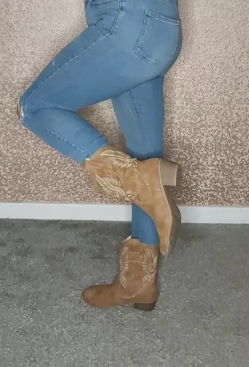 Put your cock between my boots and let's play cowboy