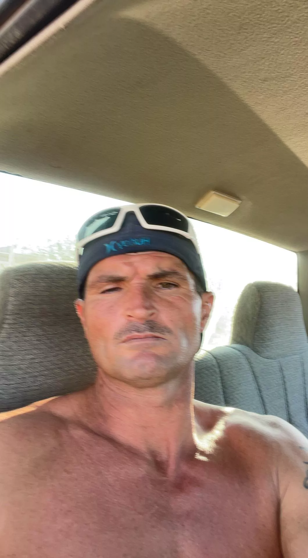 Recently single looking for a chick to kick it with 