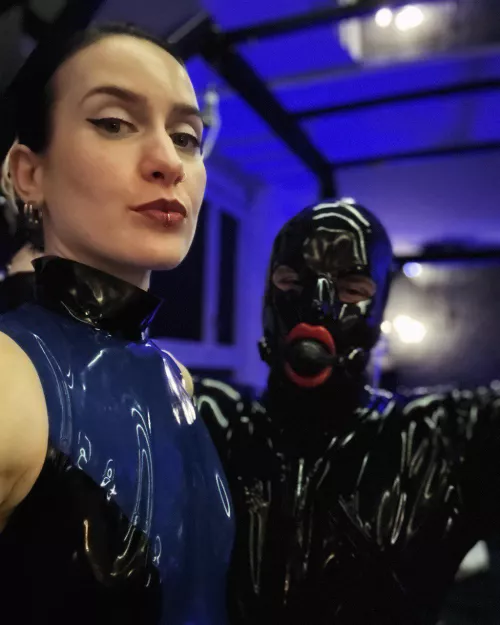 Selfie with my latex gimp