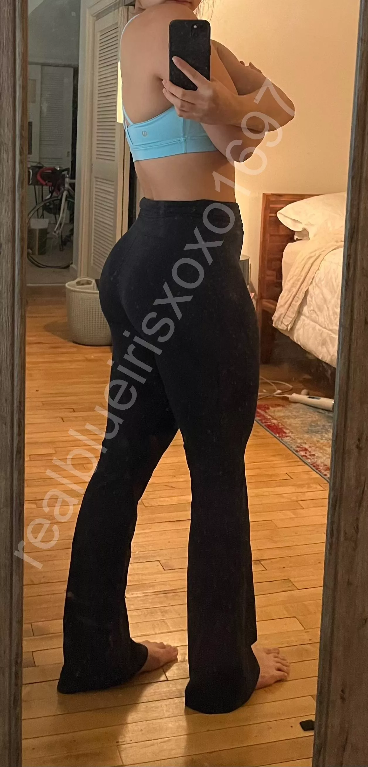 [selling] Feet and flares