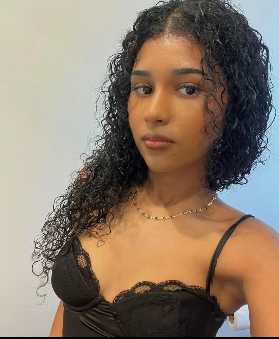 send on throne and write on the message why you deserve my attention. you’re nothing but a braincells wallet, so let’s see who can do this task properly 