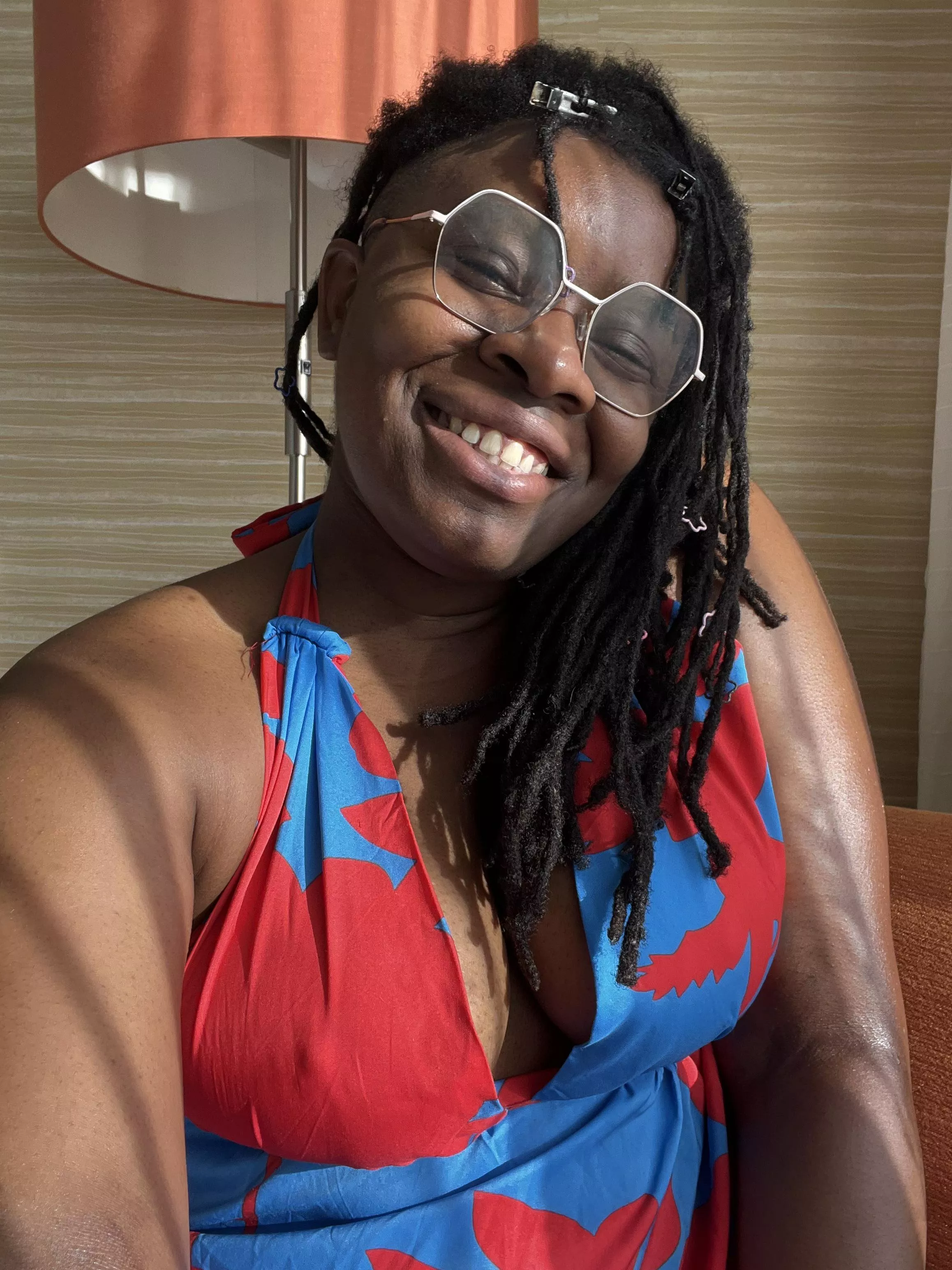 Shopping is more fun with a human wallet 