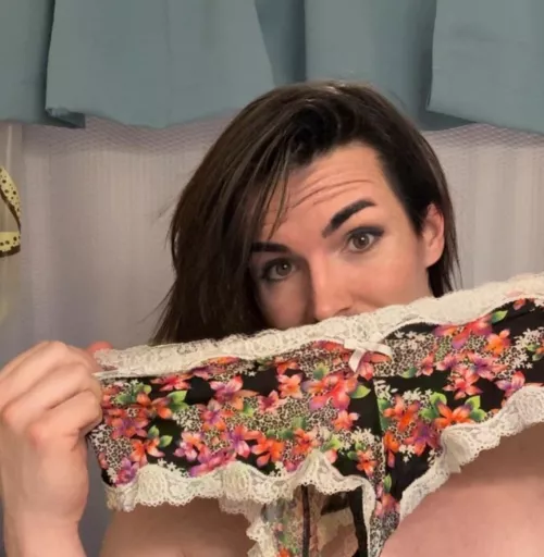 Shrimp Dick Boys Like You Deserve to be the One in Panties