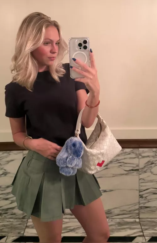 Skirt Selfie 