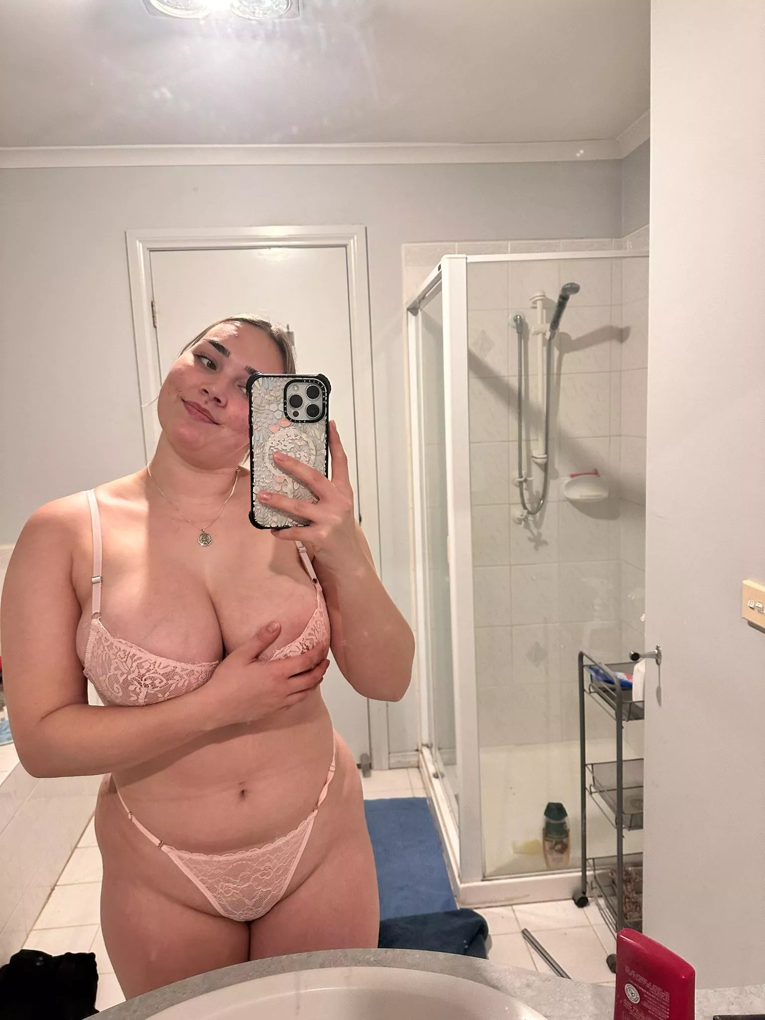 Staying in Madison for few days this week. Looking for a couple of nights of fun and cream pies with someone cool. 