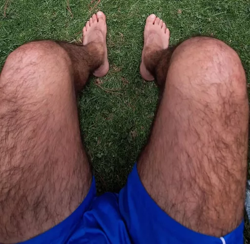 suck on my toes! 👅