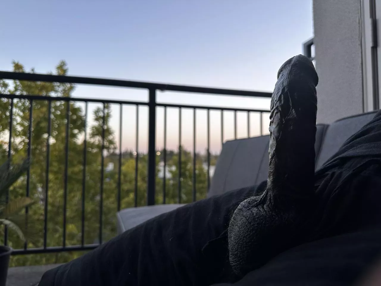 🌅 suns going down but not me ;)