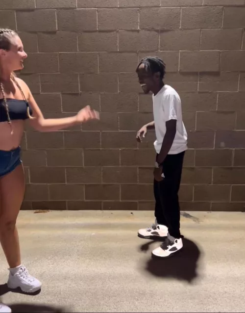 That is one happy lil guy ..enchanted by my thick thighs …