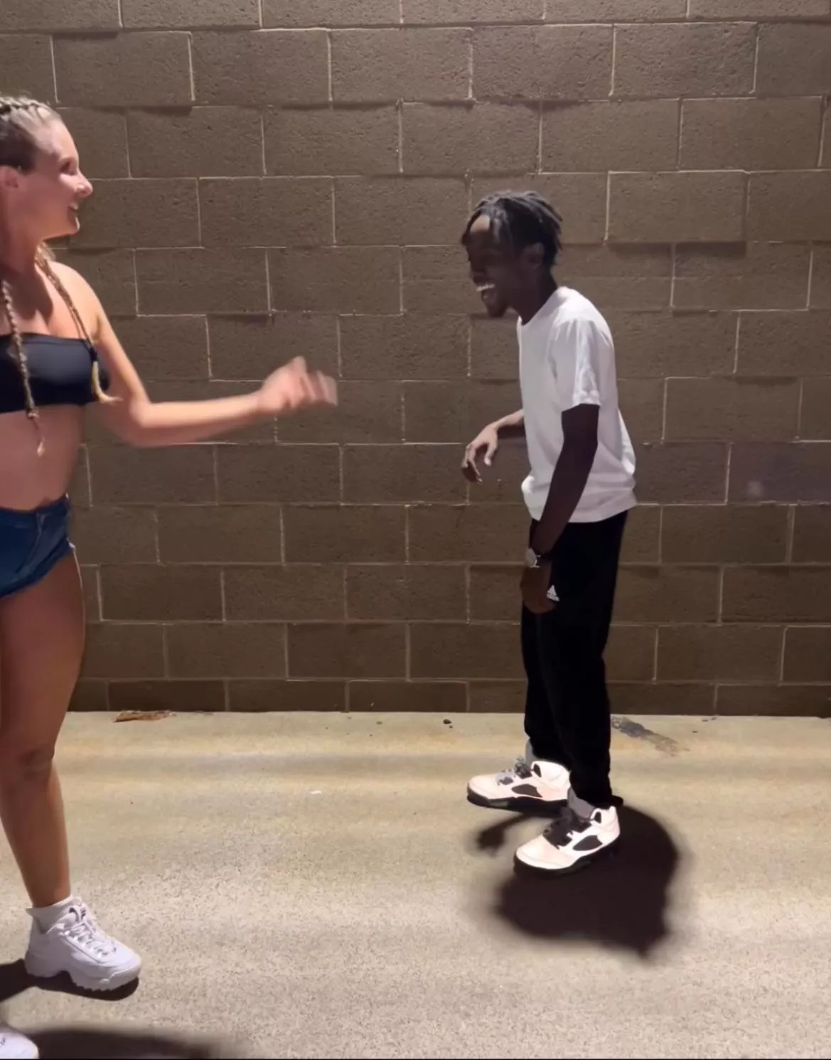 That is one happy lil guy ..enchanted by my thick thighs …