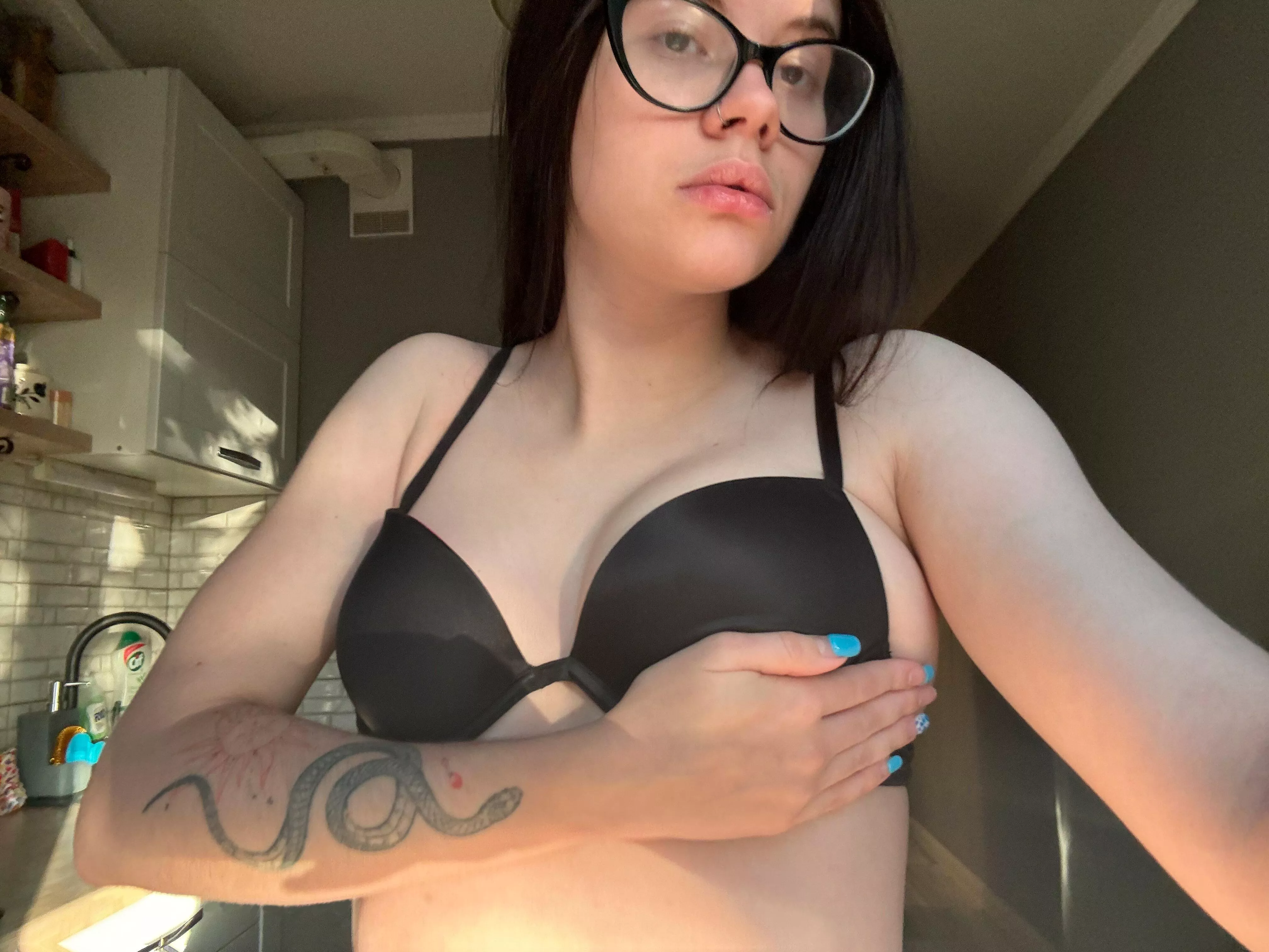 The black bra goes with my black hair :)