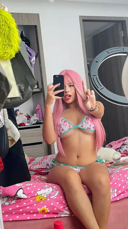 there is still place next to my bed, my pussy needs an age gap 