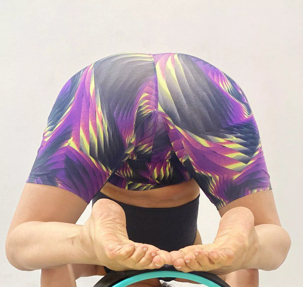 This leggings really knows how to expand.