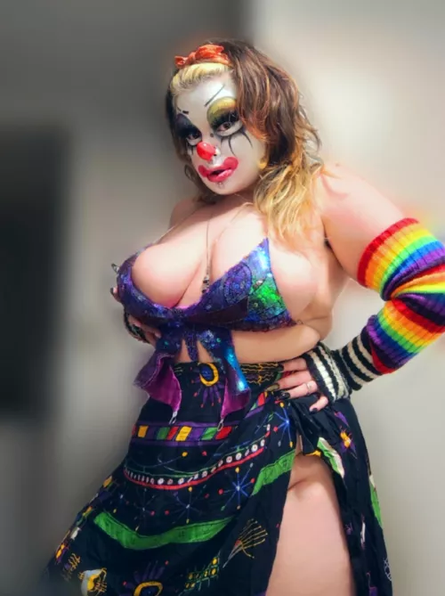 This party sucks... I'm bout to ditch. 🎉