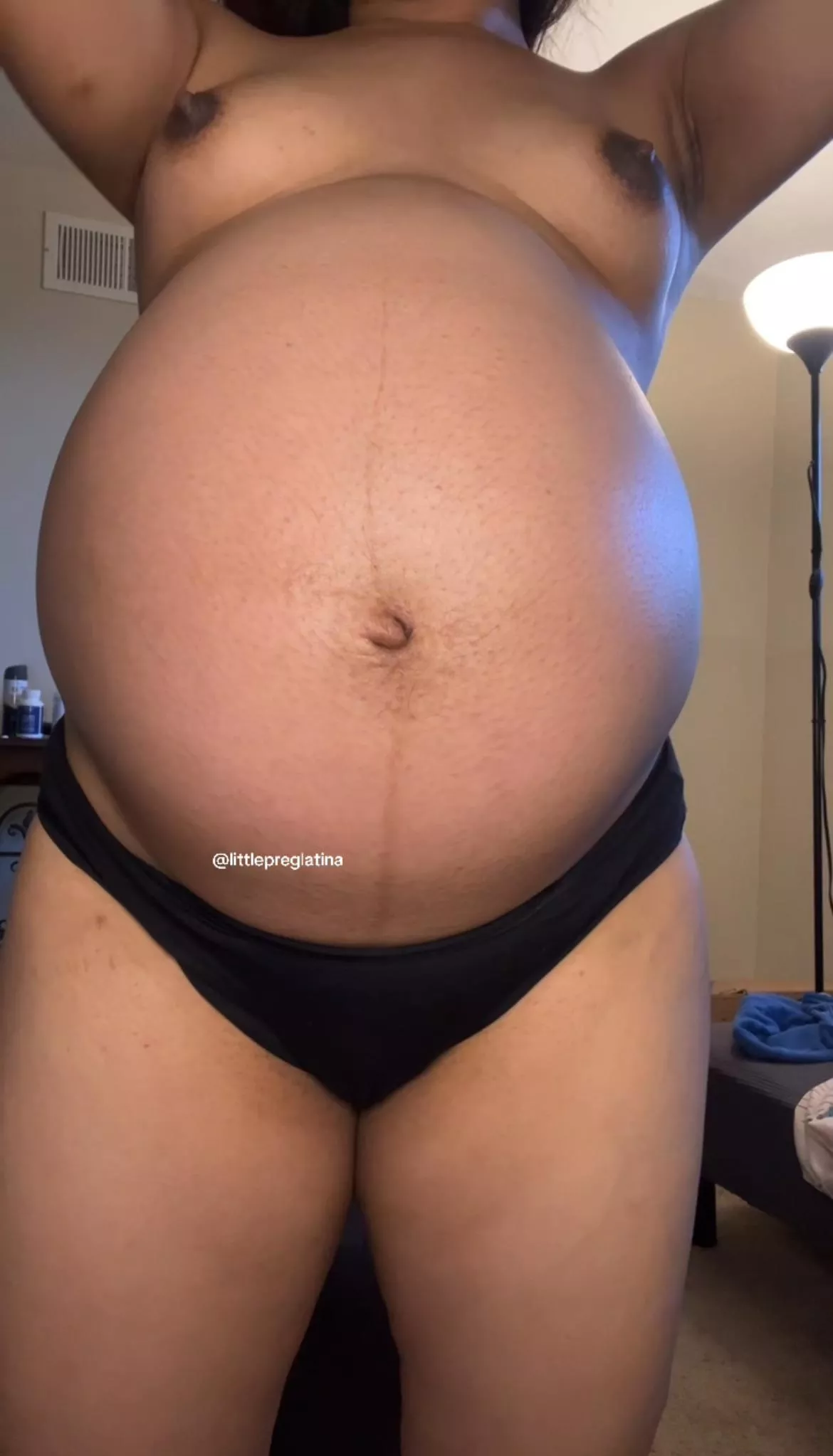 This preggo panties should be in your mouth 