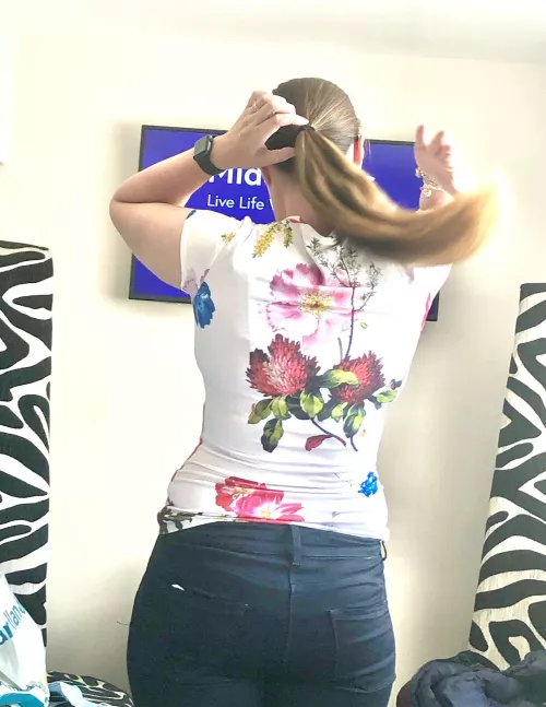 TightJeansFetishGirls 