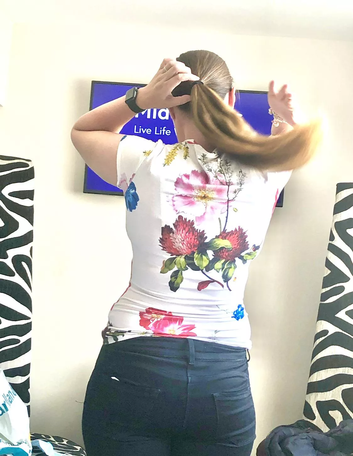 TightJeansFetishGirls 