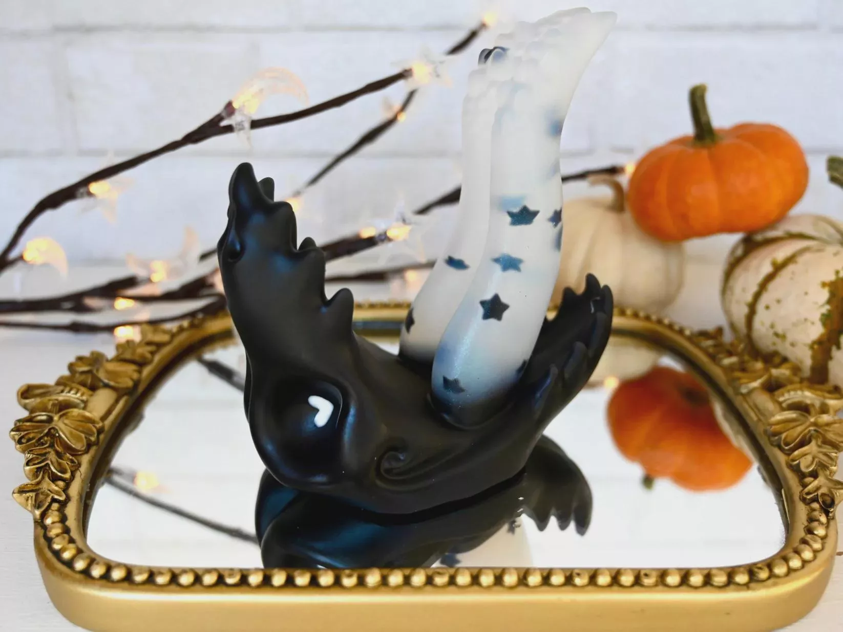 Today I snagged the starry goth Marrow of my dreams from Colorful Cook 💀🖤 small/soft with nc 0031 tongue split 