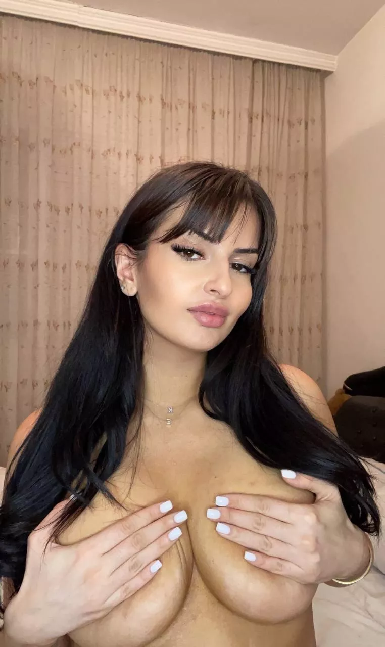 Up for a little adventure? Add me on Snapchat @mackenziefxs and let’s make it unforgettable 💋