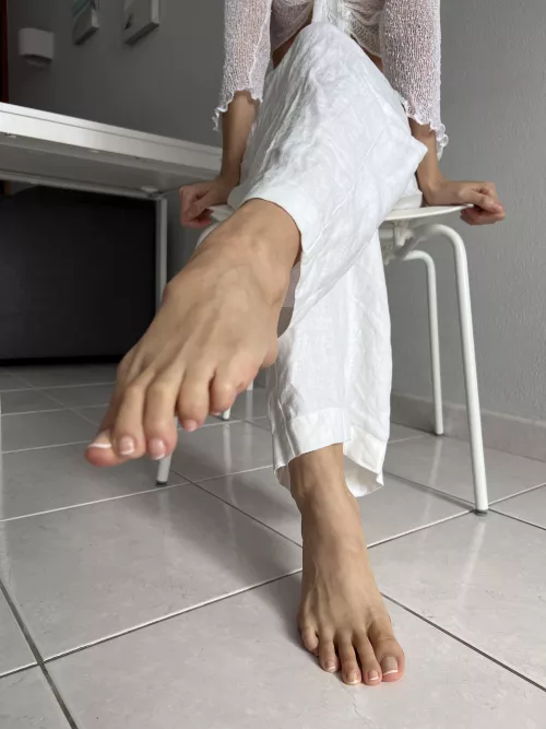 Very sharp, fits well in your mouth (oc)