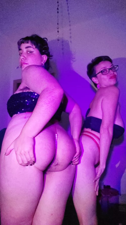 Wanna smoke with us? We can have a lot of fun 