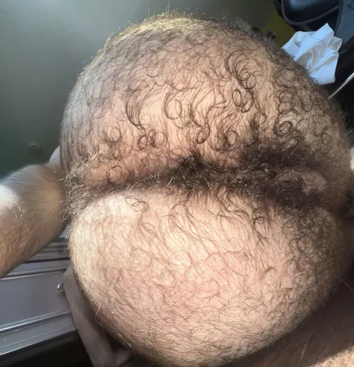 Wanna sniff dad’s sweaty ass? 