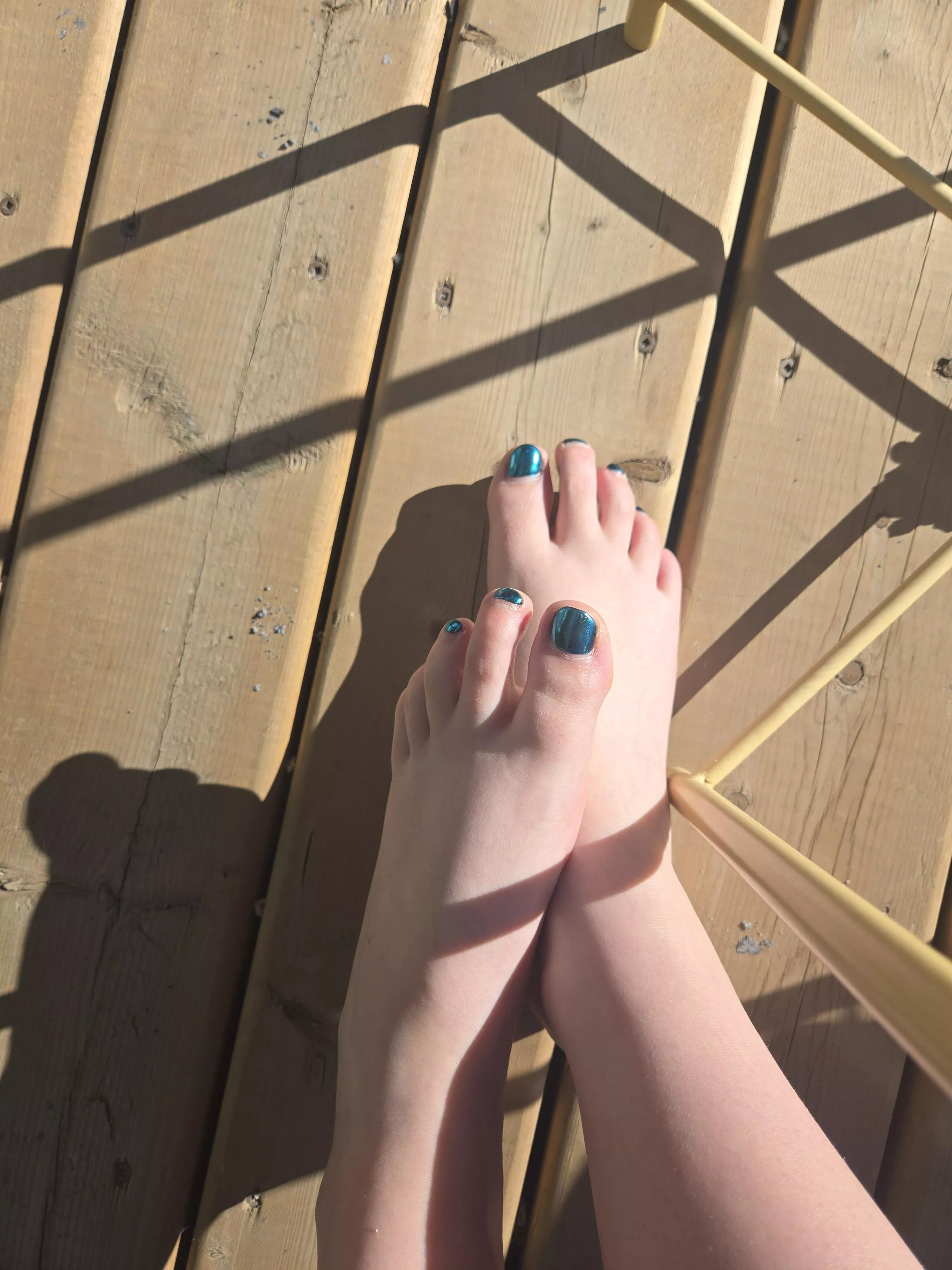 What color should I do my toes next? Someone pick for me 😈