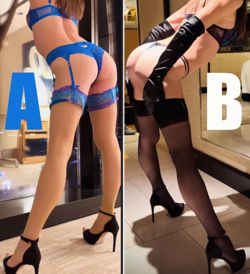 Which do you prefer? 💙🖤