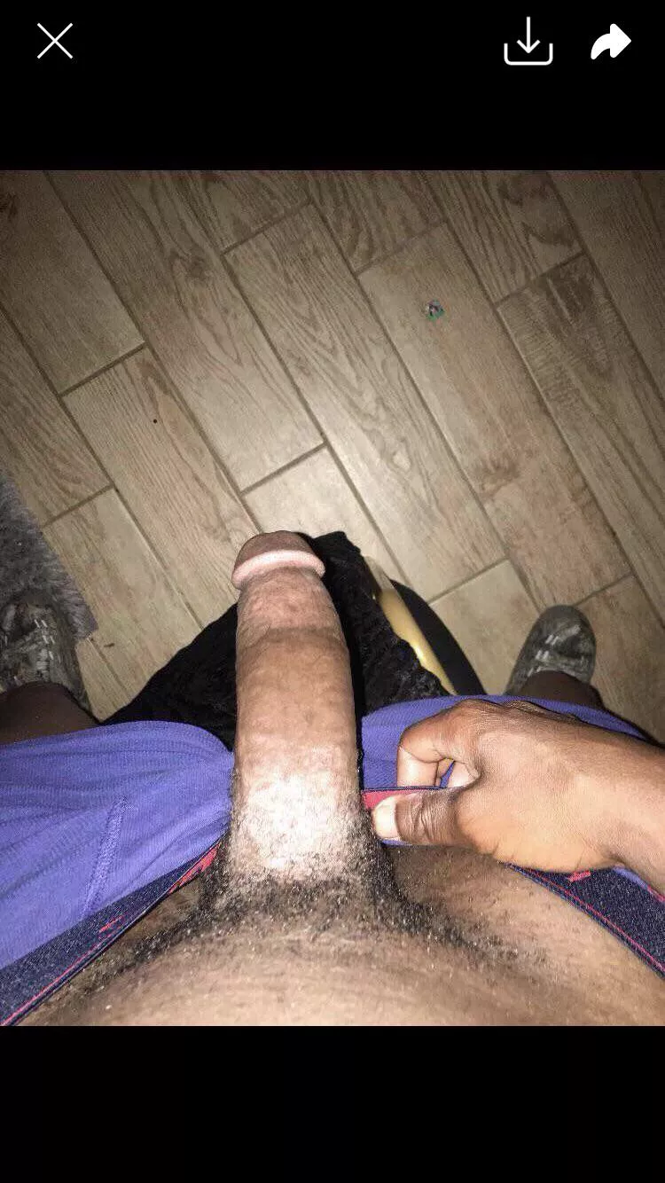 Who can squirt in my mouth today 