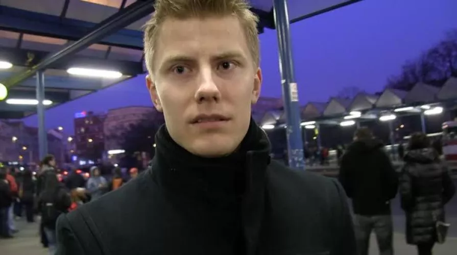 Who is this guys from EP 119?