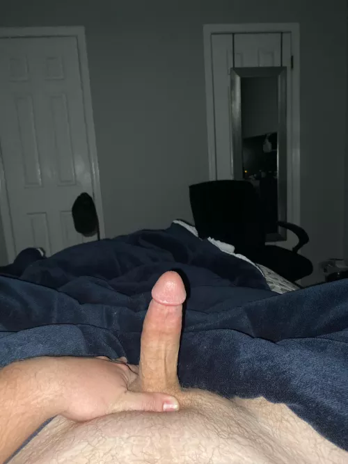Who needs some thick cock?😏