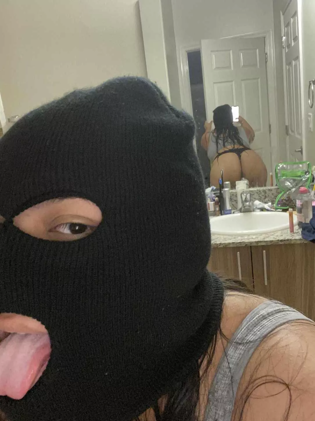 Who Wants To Fuck Me? Im So Tight😘😘