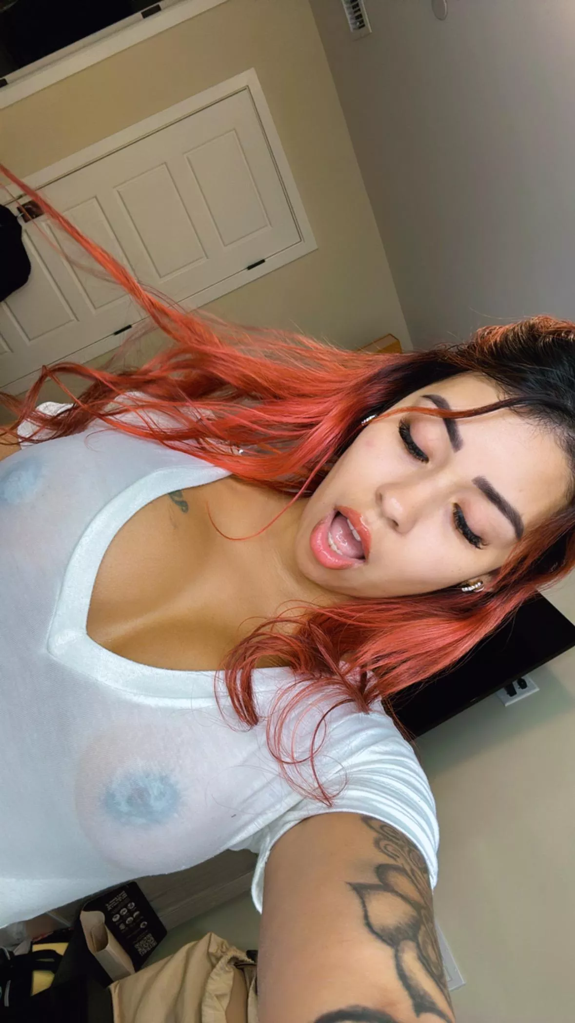 Who's up for a Friday fuck me?