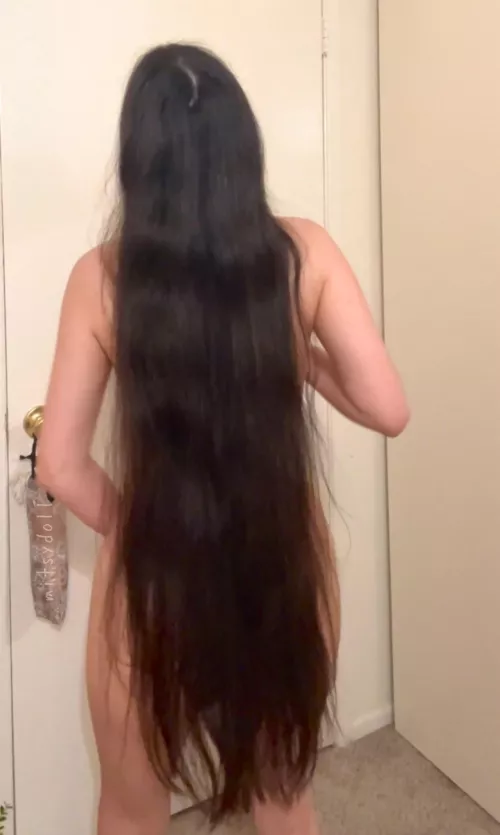 Why bother with clothes when my hair already covers me? 💕