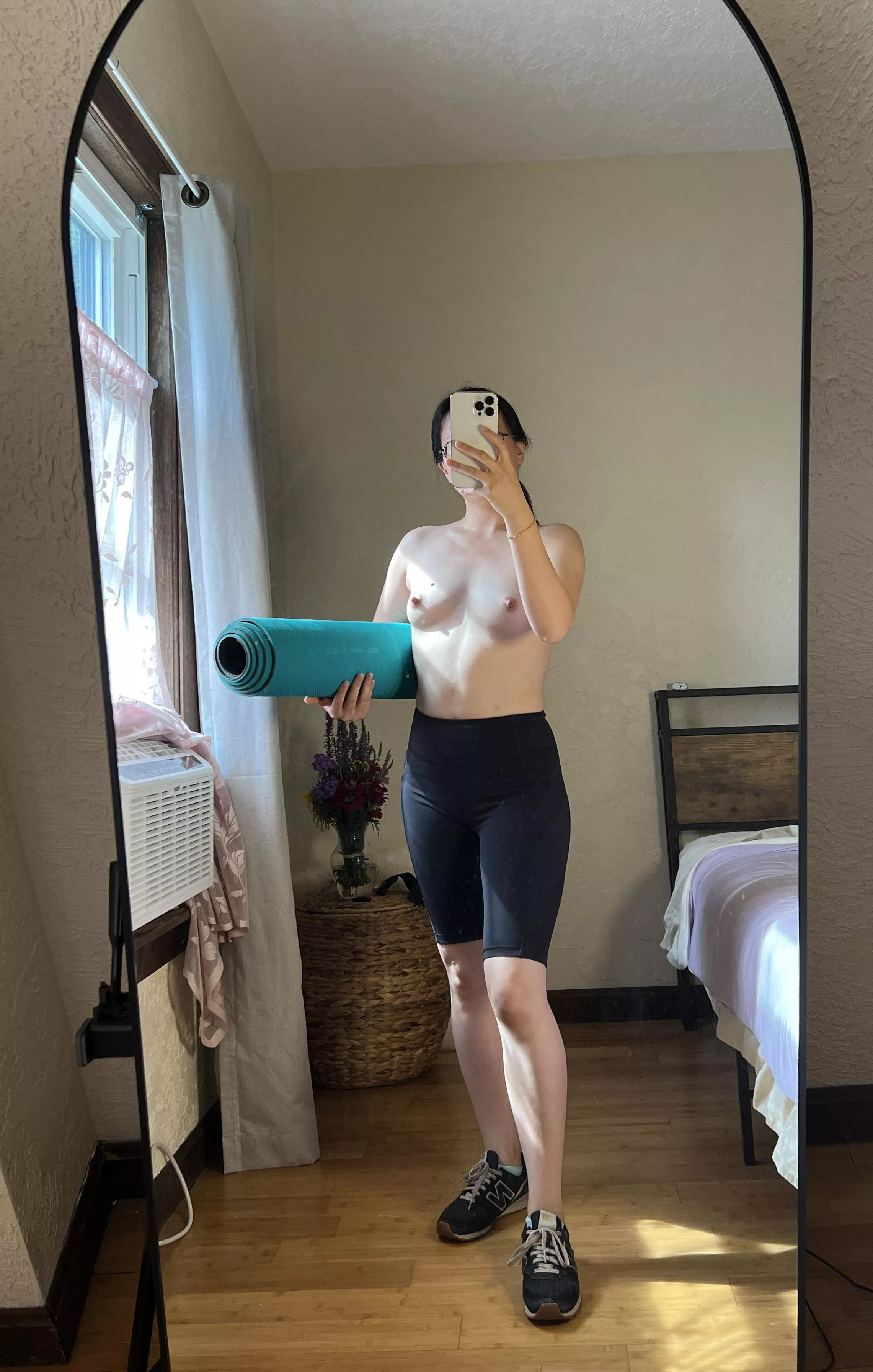  working out with no shirt is the move 