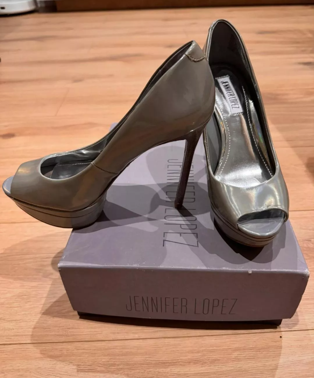 Would these work as shoes that are both bimbo and that I can wear to school?