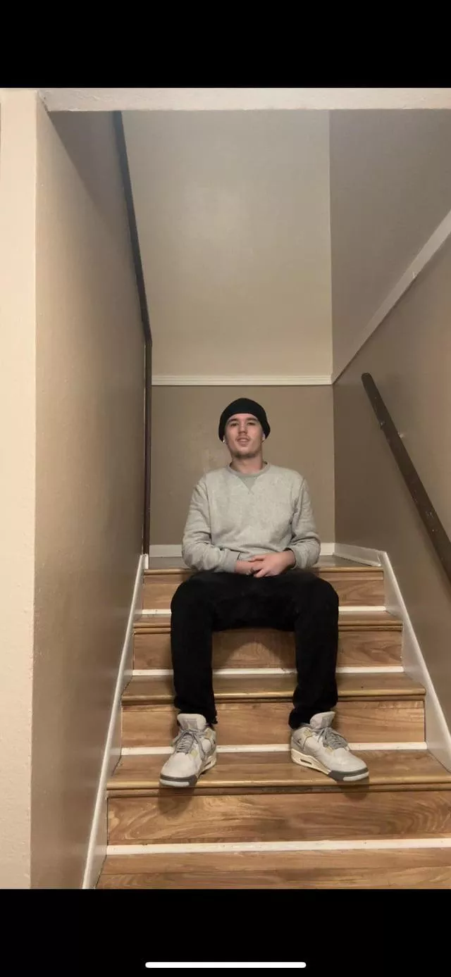 18 [M4F] located in North East Columbus. Who wants to have a good time?