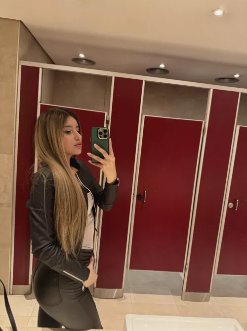 18 yo, but still untouched, is it because I am too petiteee?