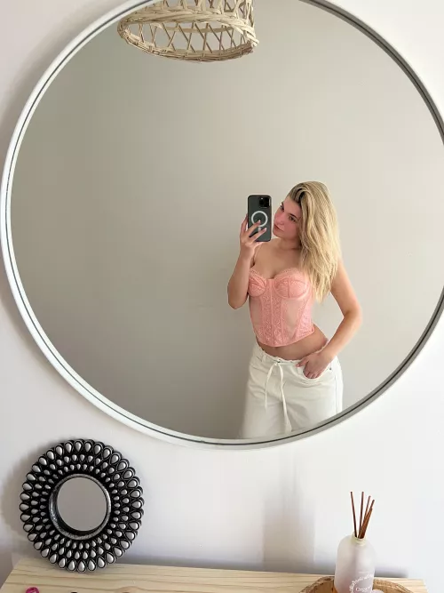 19F4M let's be fuck friends😈💕