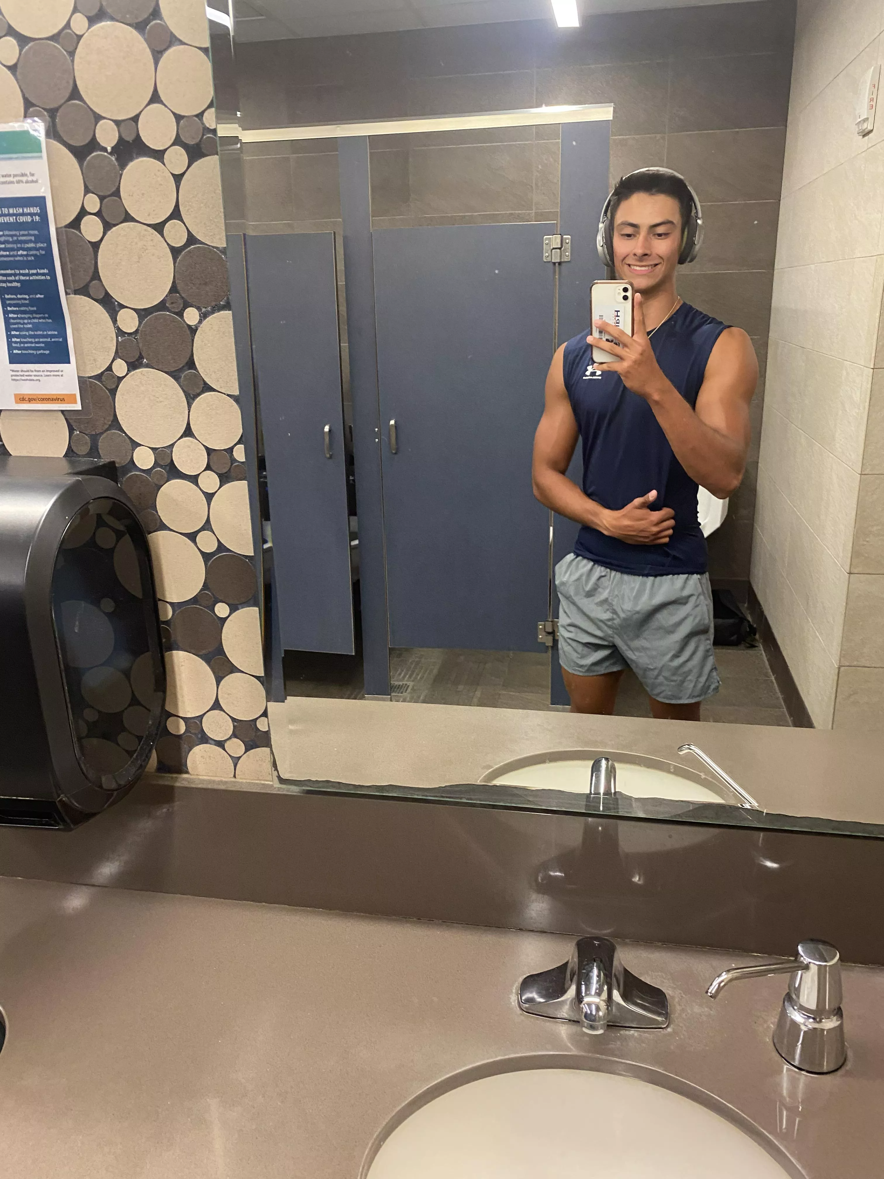 21 [M4F] Looking for some fun tonight in North Fort Worth. I AM STRAIGHT, KEEP THAT IN MIND BEFORE YOU DM ME